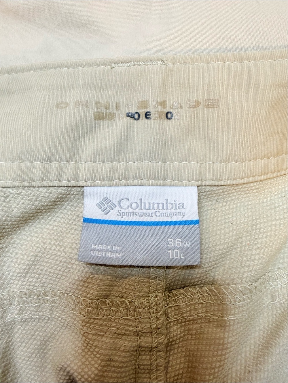 Columbia Men’s Khaki Silver Ridge Shorts - Size 36Wx10L - Picture 6 of 8